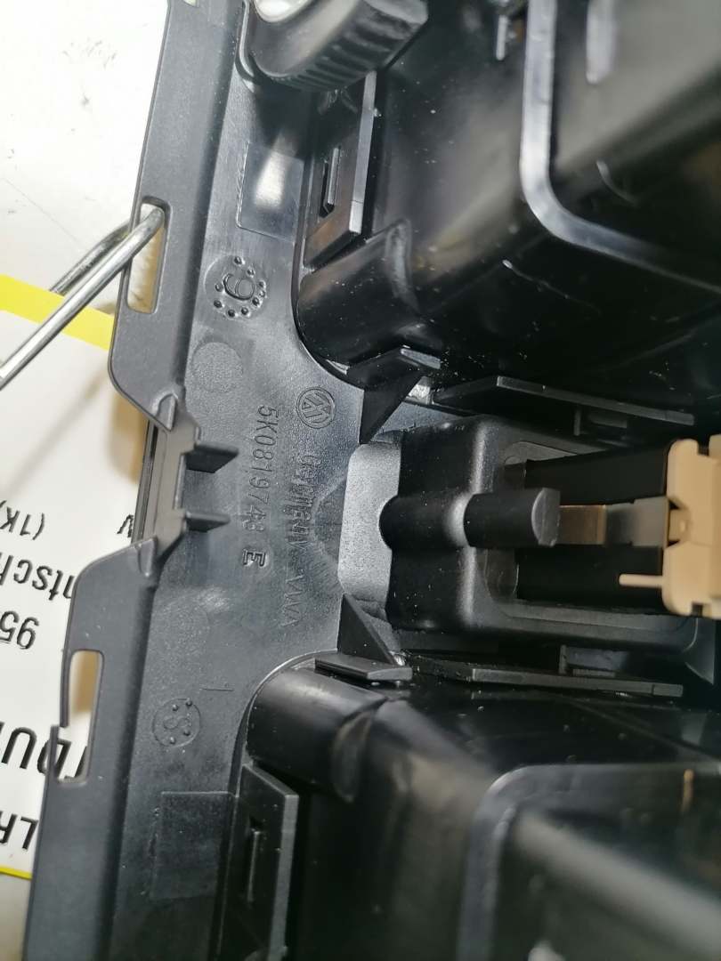 VW Golf 6 original Luftdüse Luftausströmer Armatrenbrett Mitte Bj.2009